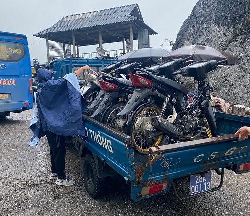 Hòa Bình: Tạm giữ 19 đối tượng phóng nhanh vượt ẩu trên đèo Đá Trắng