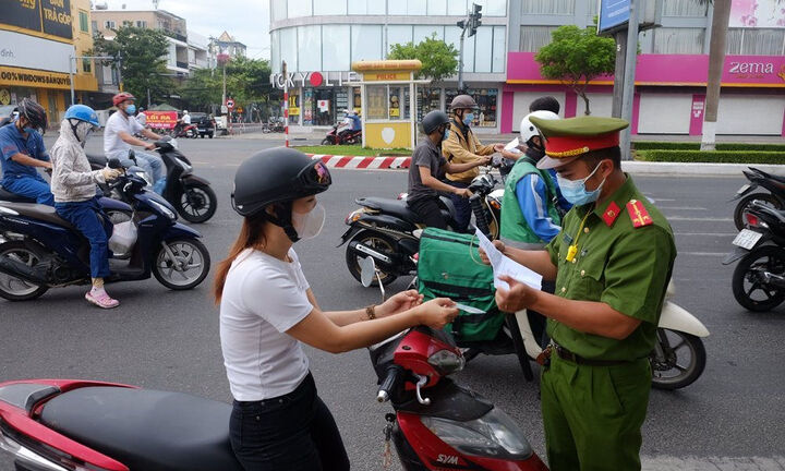 Hà Nội: 6 nhóm đối tượng dự kiến được cấp giấy đi đường sau ngày 6/9