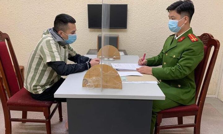 Hà Nội: Nam thanh niên bị đâm trúng phổi, cầu xin hung thủ tha để đi cấp cứu