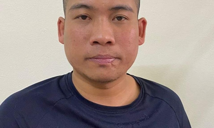 Khởi tố tài xế taxi lấy điện thoại của 2 nữ du khách Nga