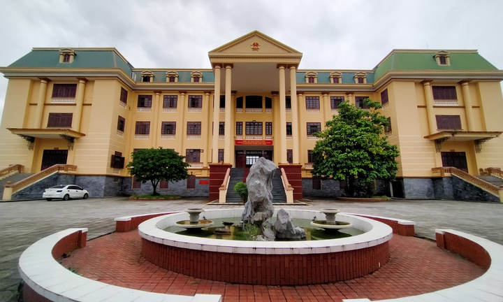 Đề nghị xem xét kỷ luật nguyên Chánh án Tòa án nhân dân tỉnh Hòa Bình