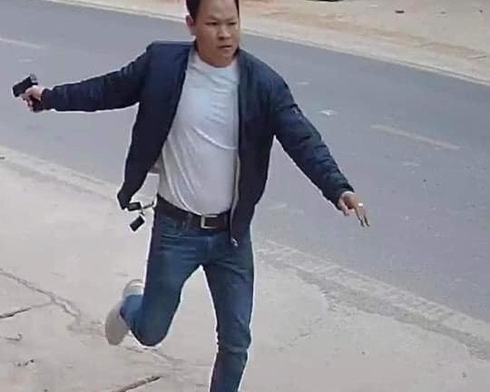 Truy bắt tội phạm ma túy dùng súng chống trả công an để tẩu thoát