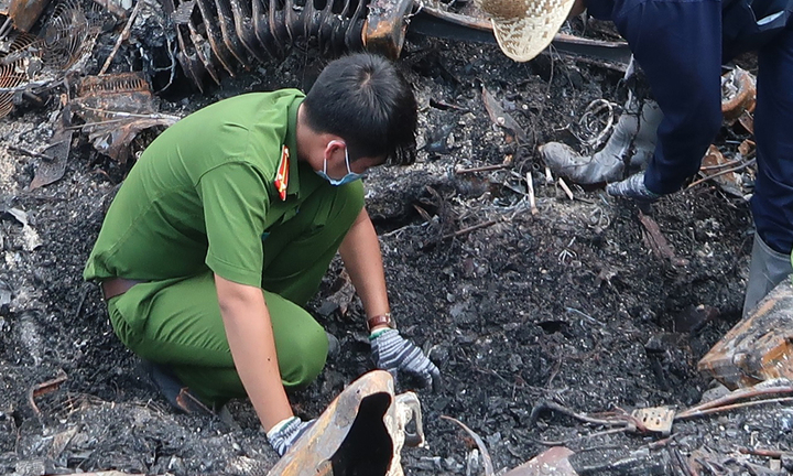 Điện Biên: Điều tra vụ người đàn ông tự đốt nhà rồi dùng dao đâm 2 người thương vong