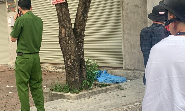 Phát hiện bao tải nghi chứa thi thể người bên vệ đường ở Hải Phòng