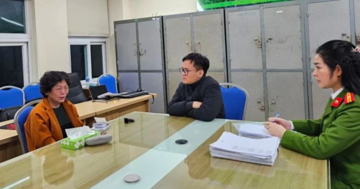 Cựu Chủ tịch Công ty Sen Tài Thu cùng con gái bị bắt khẩn cấp