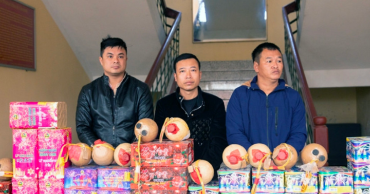 Liên tiếp bắt giữ các vụ buôn pháo nổ 
