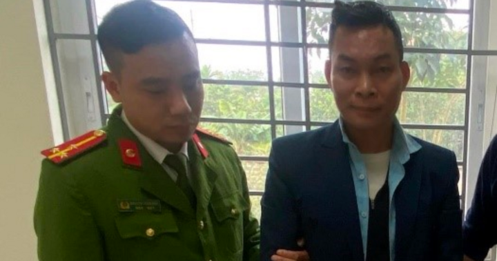 Bắt đối tượng vận chuyển 2 bánh heroin cùng hàng trăm viên hồng phiến trong dịp Tết Nguyên đán