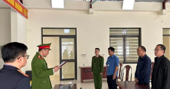 Khởi tố 1 giám đốc doanh nghiệp, 1 cán bộ phòng kinh tế - hạ tầng ở Bắc Kạn