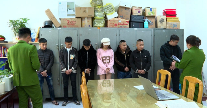 Phát hiện nhóm nam thanh nữ tú “bay lắc” điên cuồng sau đám cưới