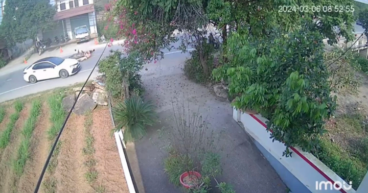 Khởi tố thanh niên 19 tuổi thông chốt, đâm xe máy vào cán bộ CSGT tại Bắc Giang