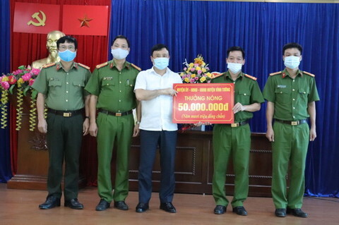 Vụ nghịch tử ngáo đá truy sát bố mẹ, đánh đập 2 con: Tiết lộ bất ngờ về nghi phạm