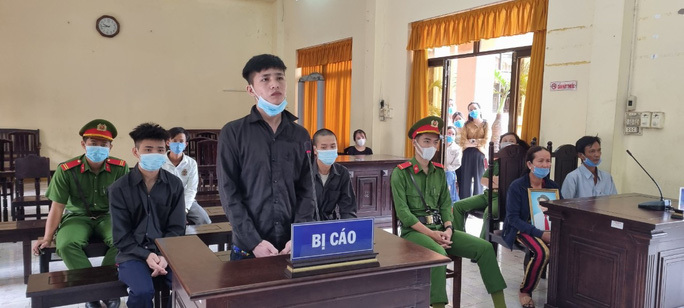 Vụ thiếu nợ còn rủ em trai đi 