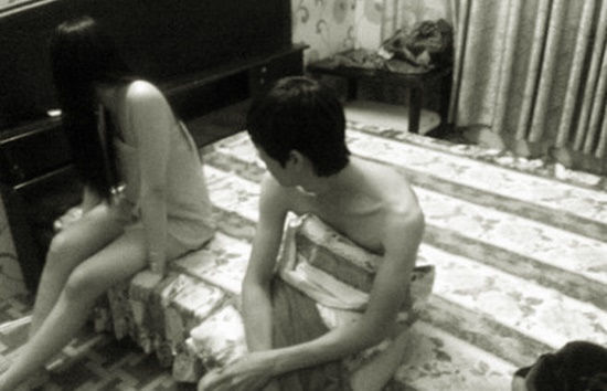 Thanh niên dụ dỗ bé gái 16 tuổi sống như vợ chồng, sinh con