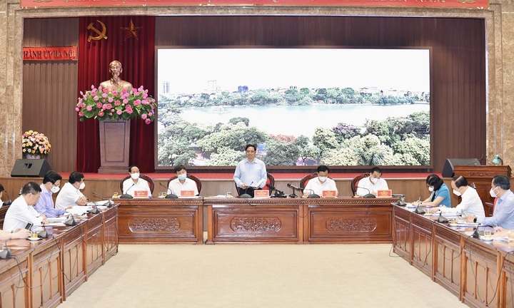 Thủ tướng Phạm Minh Chính: Hà Nội phải ưu tiên số 1 cho phòng chống dịch an toàn, hiệu quả