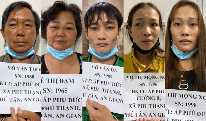 Vụ cặp vợ chồng U60 