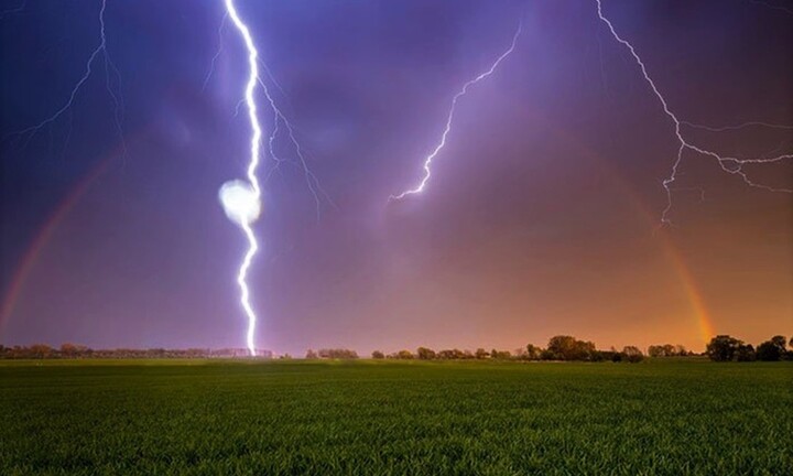 Đi hái mận, cô gái 18 tuổi bị sét đánh tử vong