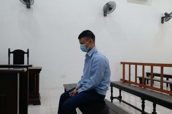 Hiếp dâm con gái 13 tuổi nhiều lần, người cha lĩnh án 16 năm tù