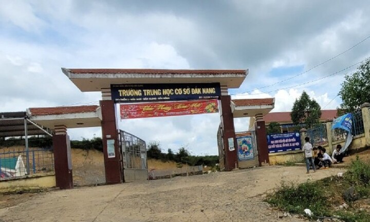 Đắk Nông: Nhiều học sinh cấp 2 nghỉ học để... lấy vợ