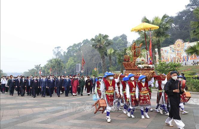 Long trọng tổ chức Lễ dâng hương tưởng niệm các Vua Hùng