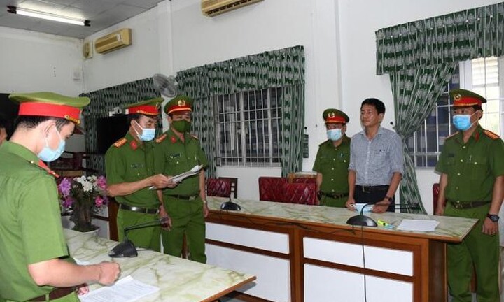Vì sao Phó Giám đốc sở Y tế Trà Vinh bị bắt giam?