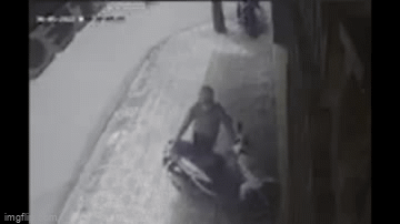 Bị giật điện thoại iPhone 11 Pro Max, cô gái trẻ truy đuổi kẻ cướp gần 2km