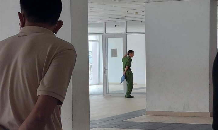 Người đàn ông và con trai 5 tuổi treo cổ chết trong căn hộ chung cư ở TP Thủ Đức