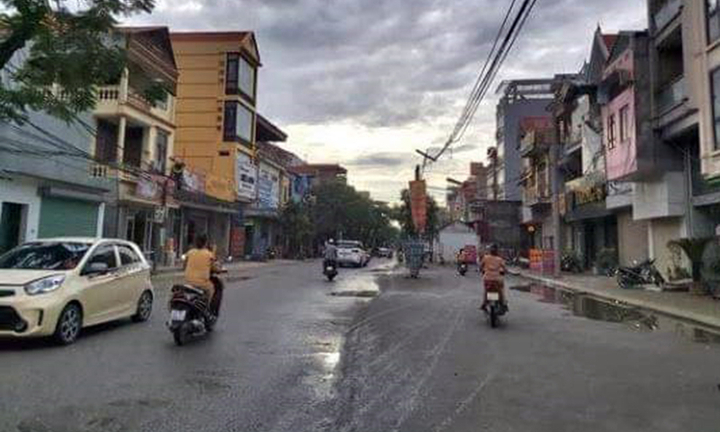 Chở con đi thi lớp 10, mẹ gặp tai nạn tử vong