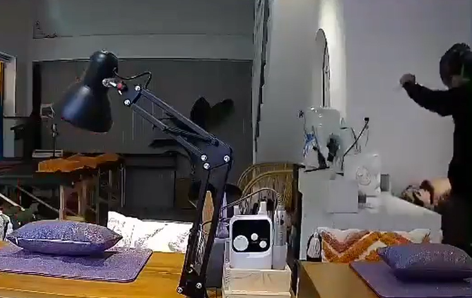 Vụ hành hung cô gái trong tiệm Spa: Xuất hiện tình tiết bất ngờ