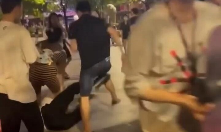 Xác minh clip 2 người bị đánh