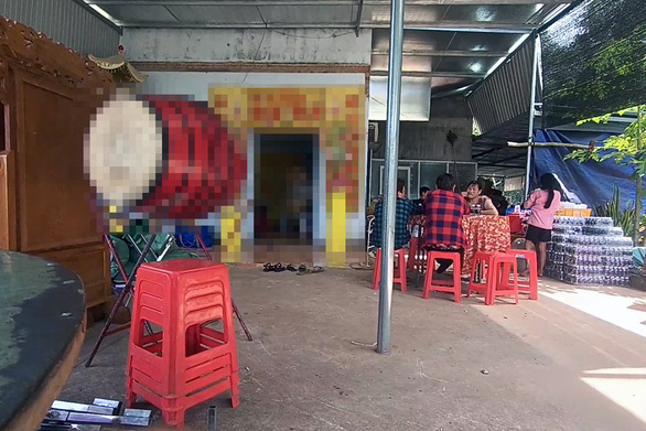 Cô gái 27 tuổi tử vong nghi do tự tiêm chất làm đẹp
