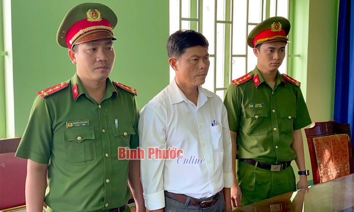 2 nguyên Chánh văn phòng HĐND ở Bình Phước bị bắt giam