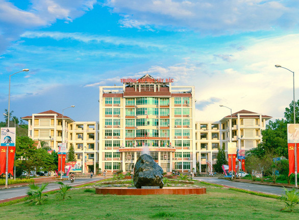 Vì sao nhiều lãnh đạo trường Đại học Tây Bắc bị kỷ luật?