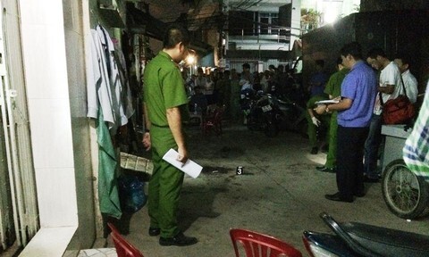 Bị đánh gãy răng vì hát karaoke ồn ào