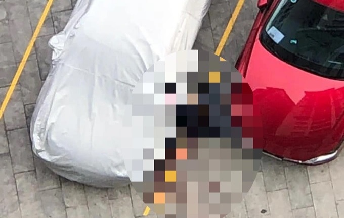 Hà Nội: Nhân viên ngân hàng rơi từ tầng 24 chung cư xuống đất, tử vong