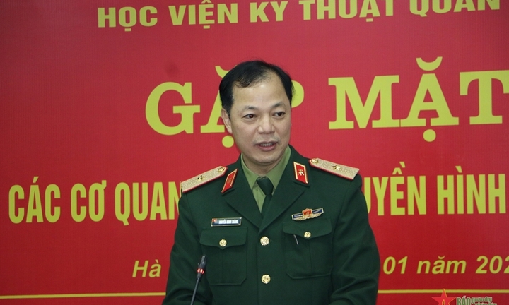 Thủ tướng Chính phủ bổ nhiệm nhân sự Bộ Quốc phòng; phê chuẩn lãnh đạo 2 địa phương