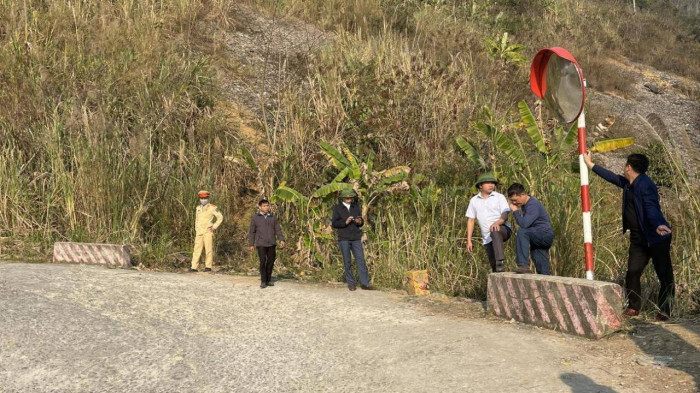 Xót xa gia cảnh của thầy giáo cùng con trai tử vong dưới vực sâu