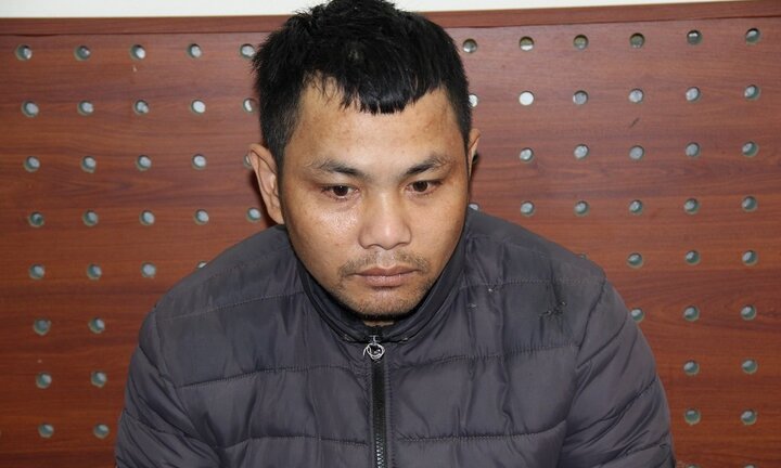 Người đàn ông giả vờ mua thuốc lá rồi giật túi xách chứa tiền, vàng của chủ tiệm tạp hóa