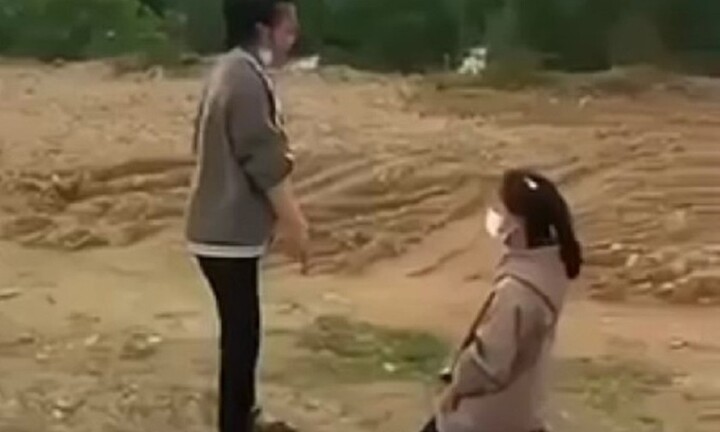 Công an xác minh clip nữ sinh bị hành hung rồi bắt chui qua giữa 2 chân