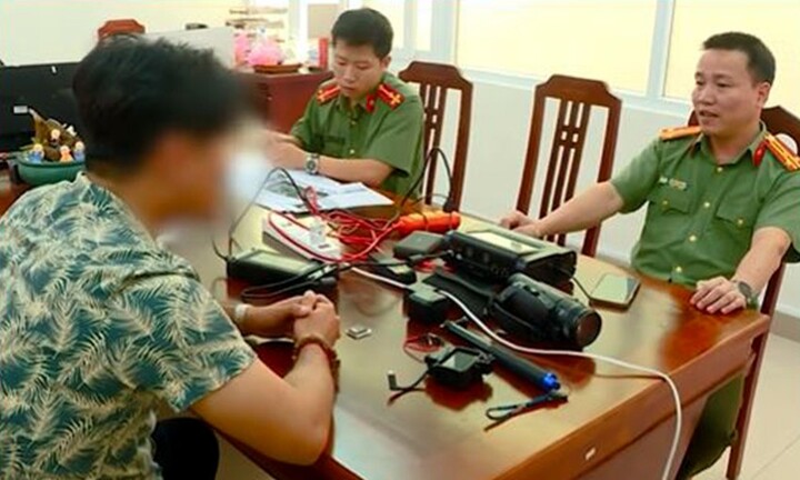 Chủ kênh Youtube