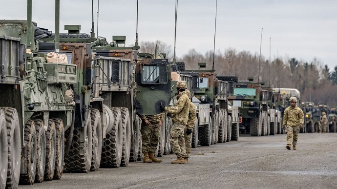 NATO xem xét điều 300.000 binh sĩ đến sát biên giới Nga