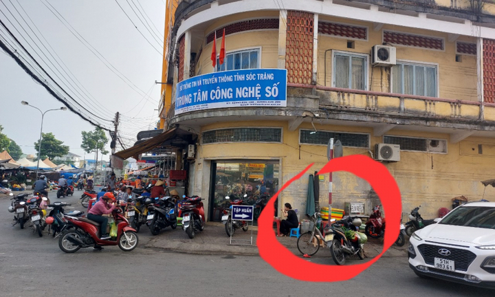 Chủ xe tải bị người làm công đâm tử vong khi đang uống cà phê