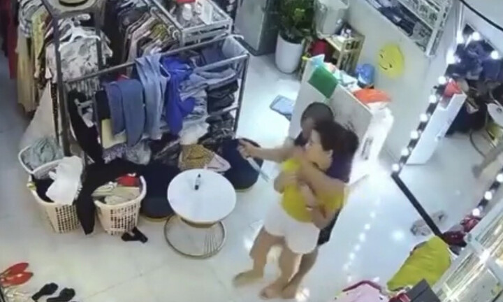 Hành động giúp người phụ nữ bán quần áo ở Vĩnh Phúc thoát khỏi 