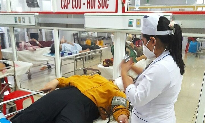 Thầy giáo ở Đắk Lắk đánh vợ nhập viện bị kỷ luật khiển trách