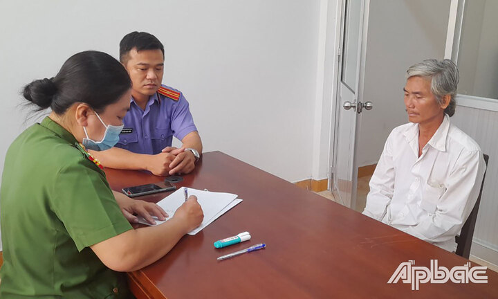 Bắt khẩn cấp người đàn ông xâm hại tình dục con gái ở Tiền Giang