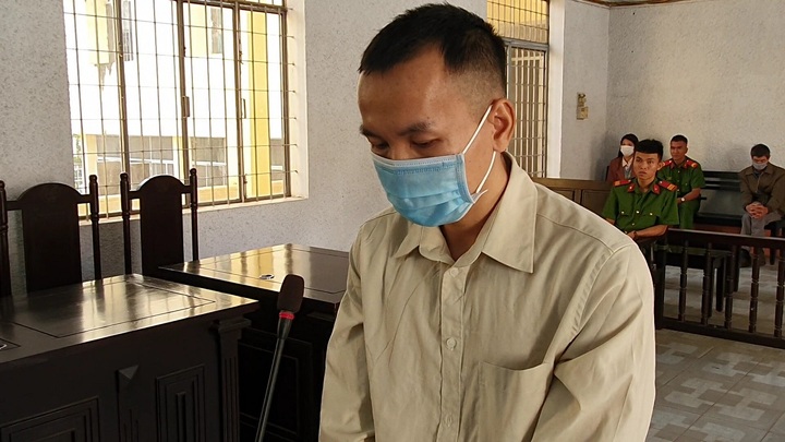 Nghi vợ ngoại tình, chồng dùng dao đâm 2 người rồi tự sát