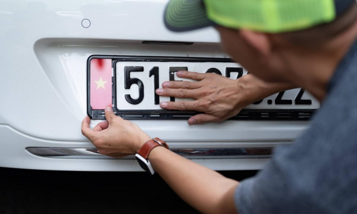 Muốn tham gia đấu giá biển số ô tô cần làm gì?