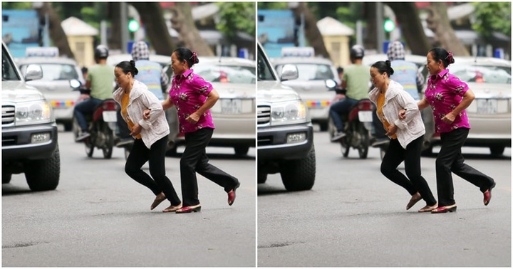 Mức xử phạt vi phạm giao thông mới nhất: Người đi bộ vượt đèn đỏ có bị phạt tiền không?