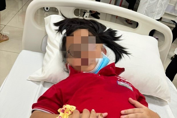 Vụ 8 học sinh nhập viện vì nghi ngộ độc ở Đắk Lắk: Lập đoàn kiểm tra đột xuất bếp ăn của trường