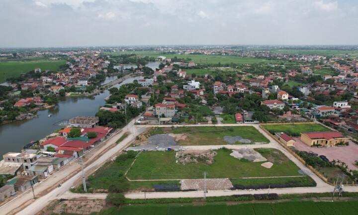 Một huyện ở Hà Nội thu tiền trúng đấu giá quyền sử dụng đất gần 178 tỷ đồng