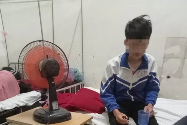 Vụ nam sinh bị bạn học đánh nhập viện, lỡ kỳ thi vào lớp 10: Vì sao không khởi tố vụ án hình sự?